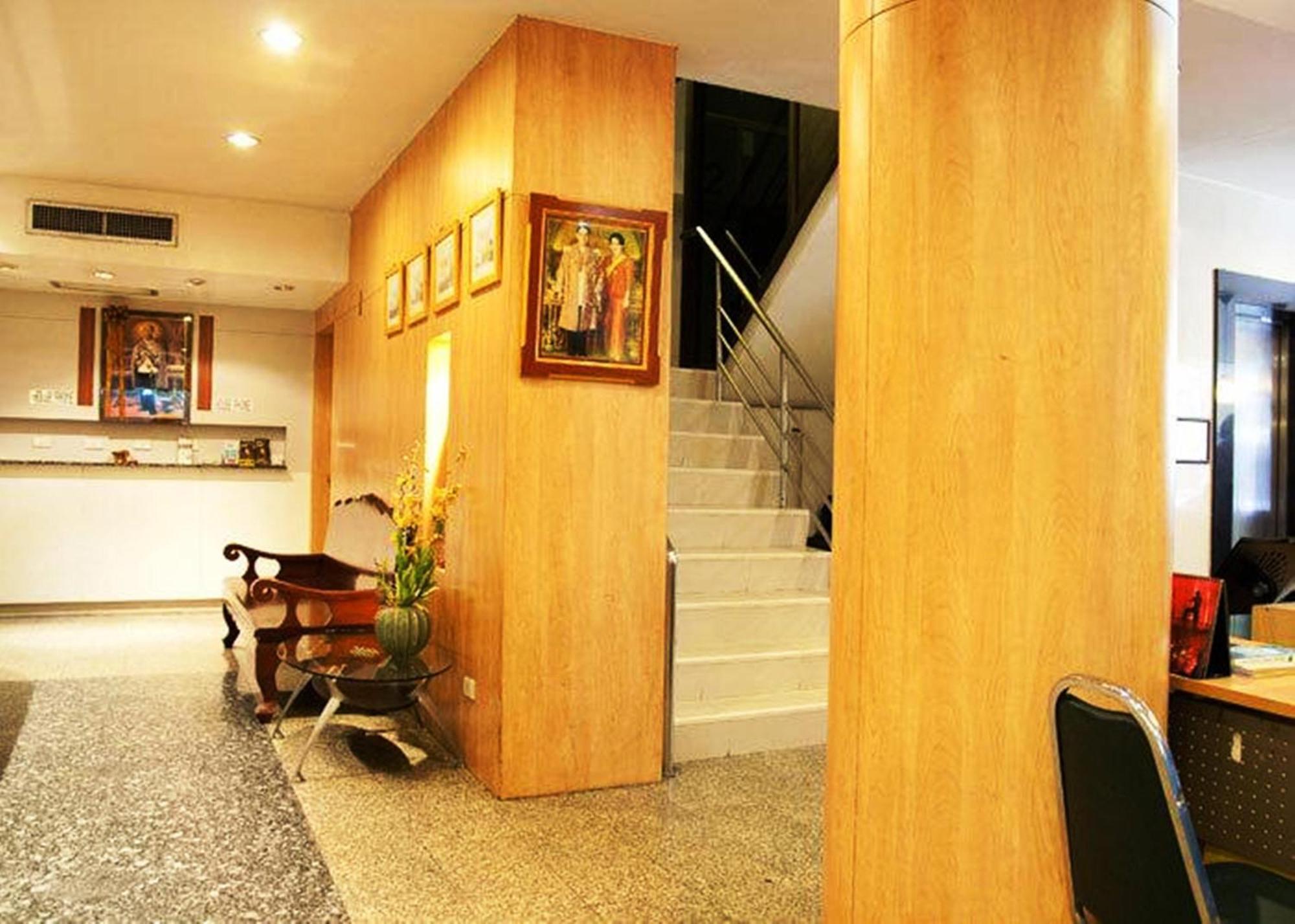 Ten Stars Hotel Bangkok Zewnętrze zdjęcie