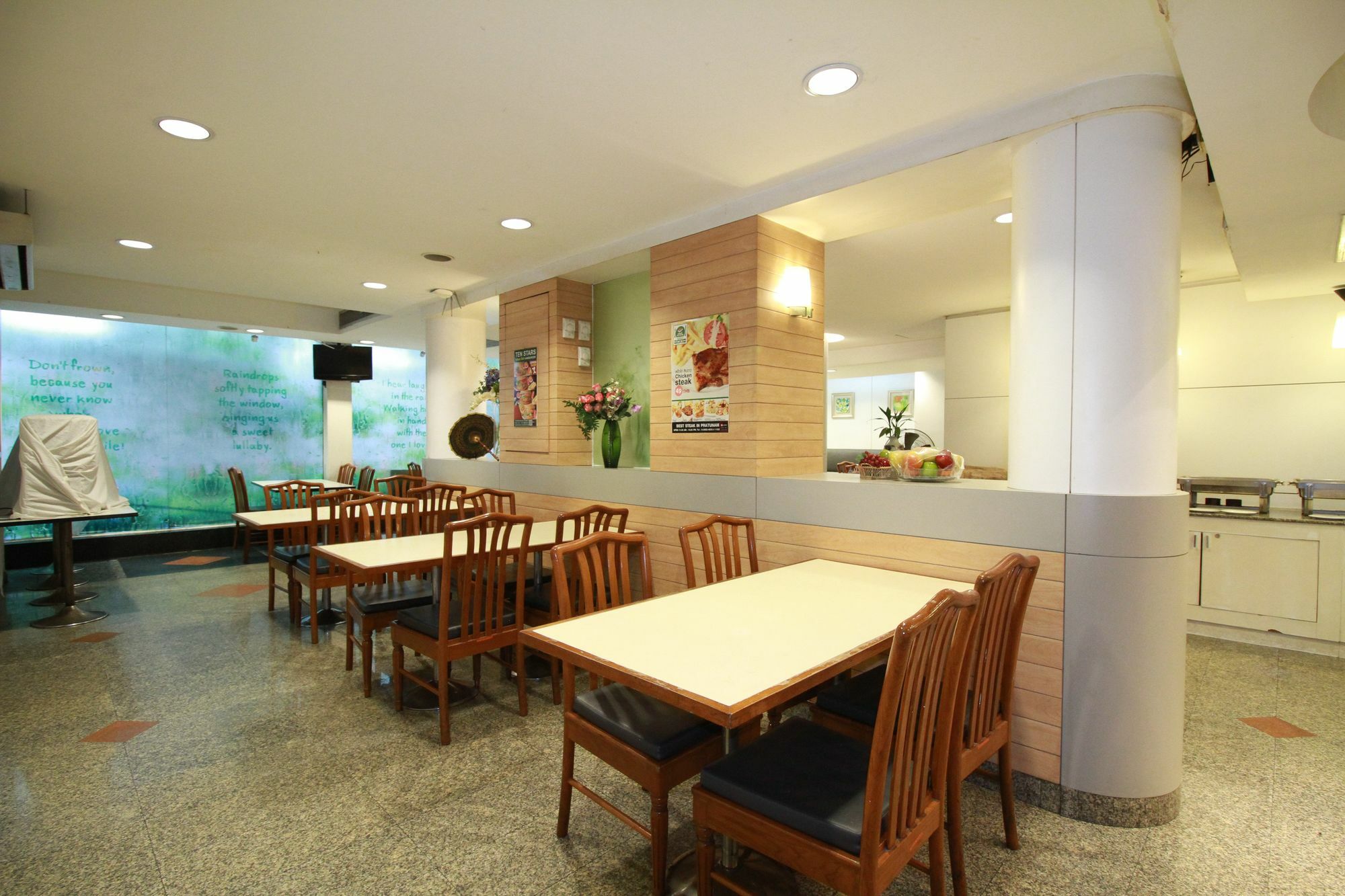 Ten Stars Hotel Bangkok Zewnętrze zdjęcie